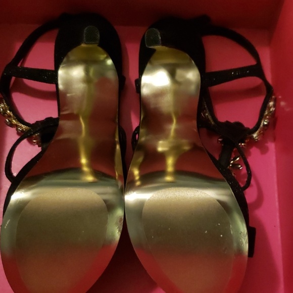 Betsy Johnson Nylo heels - Picture 2 of 4